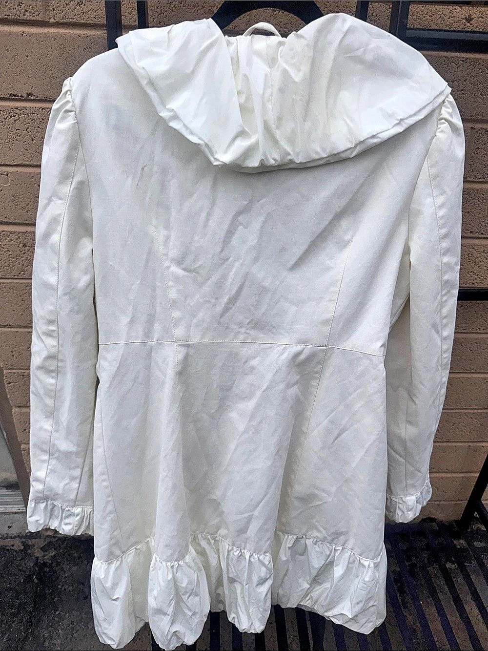 Bebe White Ruffle Jacket Size Large Like New - Picture 2 of 7